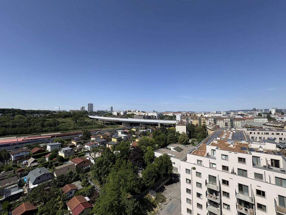 Genießen Sie diesen Weitblick! Teilmöblierte 2 Zimmer Wohnung - mit großem Wintergarten