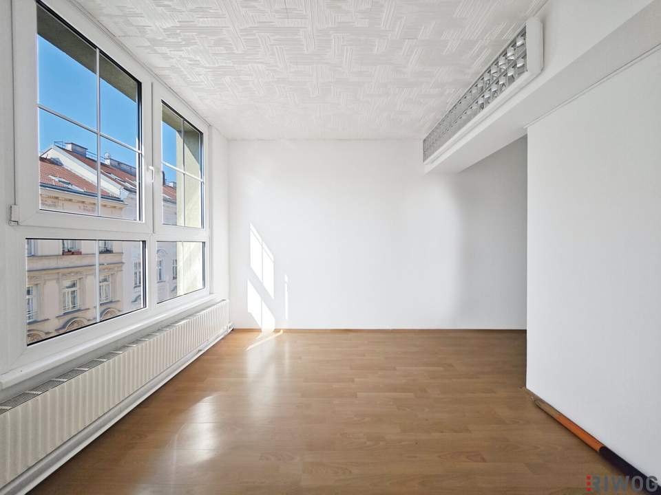Heller Büroraum mit ca. 16m² | U-Bahnnähe und Lastenaufzug vorhanden
