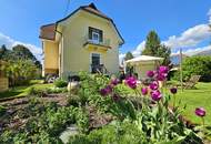 EINZIEHEN und WOHLFÜHLEN Charmantes Haus mit traumhaftem Garten