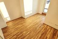 3 Zimmer. 3 Terrassen. Ein Zuhause! Genial - Lebens(t)raum Erfüller im Grünen - Klimaaktiv Bronze! Ab ins Dachgeschoss / Viel Lebensqualität! Wärmepumpe und Solaranlage + Naturnahe Gewässer ums Eck!