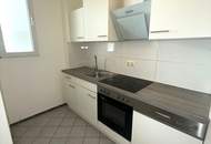 PREISGÜNSTIG NUR ca. € 3.400 pro m² - 2 Zimmer Altbauwohnung im 2. Stock mit Lift nächst Westbahnhof