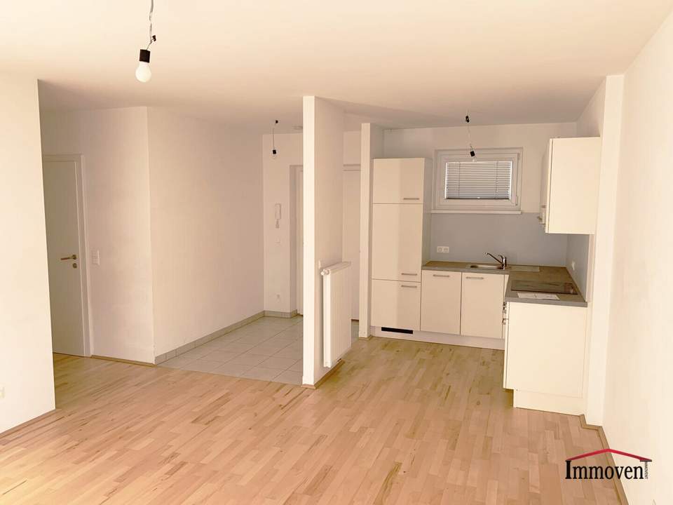 Nette 2-Zimmerwohnung mit großem Balkon