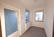 Kleines, sanierungsbedürftiges Miethaus in ruhiger Lage mit vielseitig nutzbarem Nebengebäude