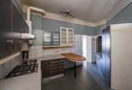 ++NEU++ Sanierungspotenzial: sanierungsbedürftige 2 Zimmer Altbauwohnung