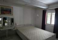 Zwei sanierungsbedürftige Häuser in absoluter Ruhe/Alleinlage