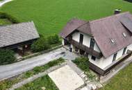 Zweifamilienhaus in ruhiger Alleinlage mit hervorragender Raumaufteilung und modernisiertem Erdgeschoss