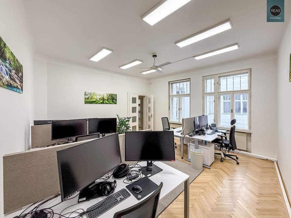 Bestlage! Repräsentatives Büro mit Balkon an Topadresse nahe Stephansdom!