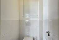 ***Moderne 2-Zimmer-Dachgeschosswohnung mit zwei Balkonen in Ruhelage nahe U1***