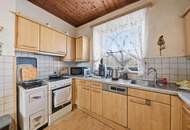 Modernisierungsbedürftiges Wohnhaus in Großweikersdorf nahe Bahnhof mit Garten, Terrasse und ausgezeichneter Infrastruktur!