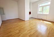 BERNHARDTSTALGASSE, unbefristete 96 m2 Altbau, Wohnküche, 3 Zimmer, Komplettküche, Wannenbad, gefördert, WG-geeignet