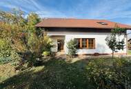 Gepflegtes Einfamilienhaus, Vollkeller, Einstellraum mit Kipptor, parkähnliches Grundstück