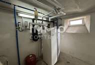 Miethaus mit 9 Wohnungen, Gemeinschaftsgarten und Carports