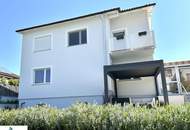 Teilrenovierte, Architektonisch Moderne Villa mit Pool