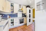 Haus mit 3 Einheiten inkl. Innenhof mit Parkplätzen