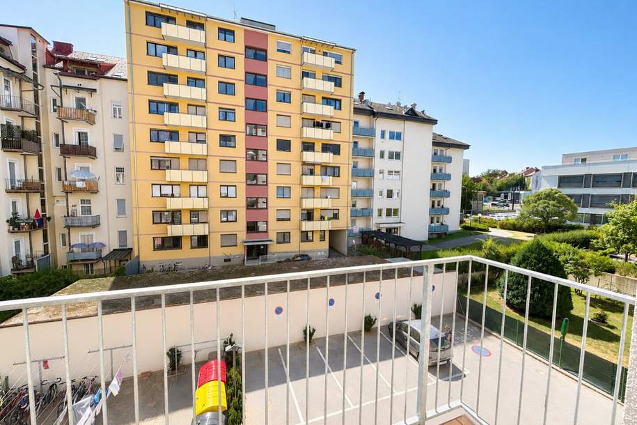 2-Zimmer-Wohnung (+ extra Küche) mit Balkon zum Innenhof – Gestaltungspotenzial in zentraler Lage in Graz-Lend, Wohnung-kauf, 129.000,€, 8020 Graz(Stadt)