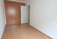 Hof- und westseitige 2-Zimmer-Wohnung im 4. Liftstock zw. Augarten und U6 Jägerstraße