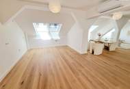 Stark reduziert - Stylischer Wohntraum im Dachgeschoss! Frisch saniert + Ruhelage + Traumhaftes Altbauhaus + Hofseitige Terrasse + U-Bahn ums Eck + Beste Infrastruktur und Anbindung!