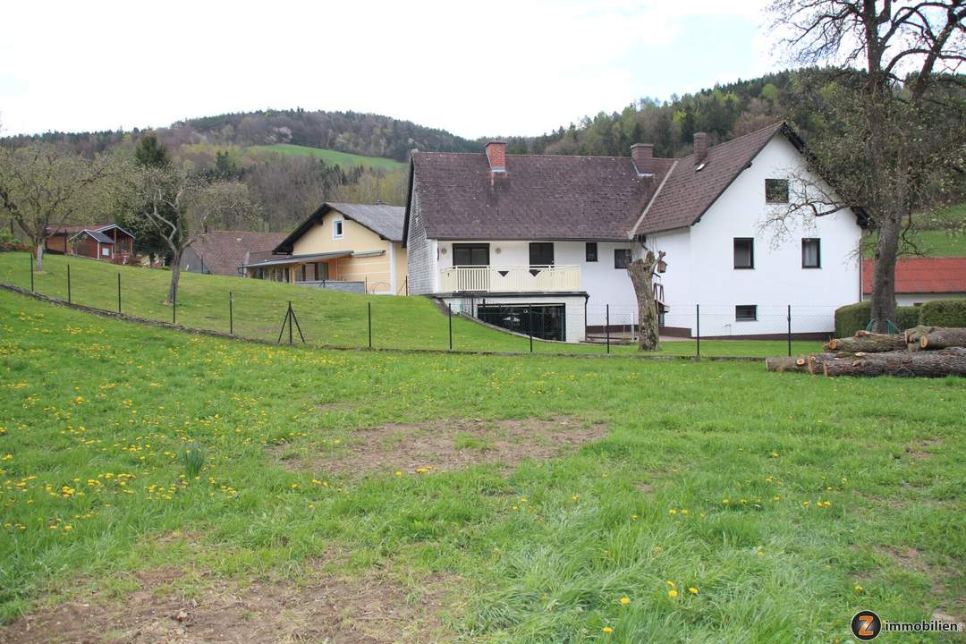 Bezugsbereites, gepflegtes Haus mit großem Garten