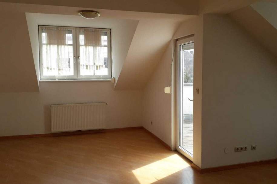 Attraktives Büro - Kanzlei - Praxis in Hollabrunn: 109m², 3 Zimmer, Dachterrasse!, Gewerbeobjekt-miete, 1.005,00,€, 2020 Hollabrunn