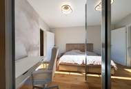 Hochwertig möblierte Luxuswohnung in Bestlage! 3 Zimmer | Überdachter Balkon | Tiefgaragenplatz inklusive| Blick ins Grün | Zwichen Bahnhof und Innenstadt gelegen