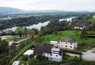 EINZIGARTIGER LANDSITZ MIT POOL SAMT BLICK AUF DIE DONAU UND STIFT MELK