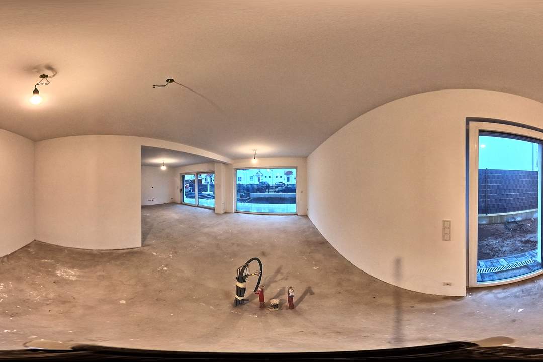 "Modernes Einfamilienhaus vor Fertigstellung"