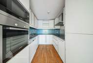 Wunderschöne 4 - Zimmer Wohnung mit Terrasse und 2 Balkonen