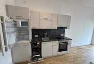 Ab sofort: Moderne 2-Zimmer-Wohnung mit Terrasse und Garten nahe U1