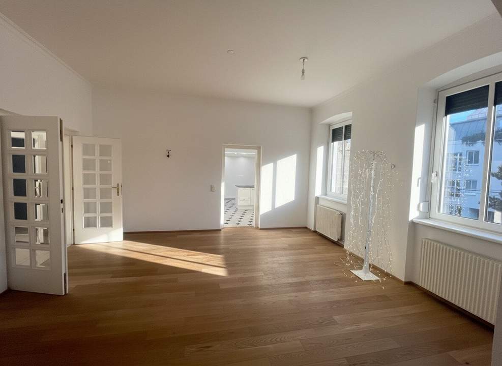 ELEGANTES FLAIRE mit modernem Wohnkomfort für Menschen, die Großzügigkeit und Lebensqualität suchen