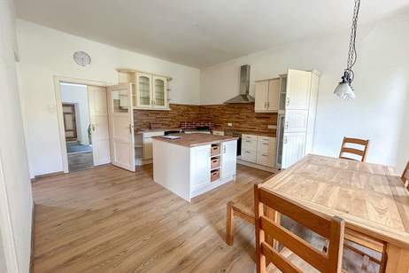 Von 60,25 m² - 139,90 m², wohnen oder arbeiten in einem geschichtsumwobenen Gebäude!, Wohnung-miete, 990,00,€, 8731 Murtal