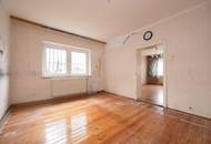 Sanierungsbedürftiges Einfamilienhaus mit Garten, Terrasse und Garage in TOP LAGE!