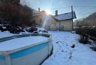 Vielseitiges sanierungsbedürftiges Wohnhaus mit 2 Wohneinheiten auf großem Grundstück!