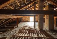 Geräumiges Haus mit Potenzial und großem Garten in Theiß !