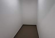 "Wohnung mit Balkon und Parkplatz"