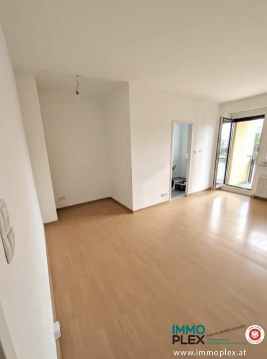 Stockerau: 3-Zimmer Wohnung mit Loggia in RUHELAGE zu verkaufen!