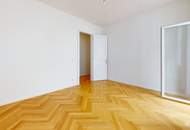 "Urban Oasis" - Rarität | Neubauwohnung in Jahrhundertwendehaus | 2 Balkone