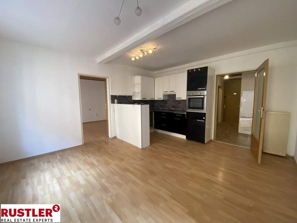 Lichtdurchflutete 2-Zimmerwohnung in saniertem Altbauhaus | Best-Lage am Tivoli!