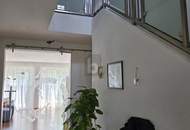 EXKLUSIVES NIEDRIGSTENERGIEHAUS: SMART-HOME, PREMIUM-AUSSTATTUNG & 1.295 M² RUHELAGE