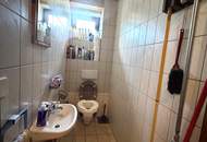 Charmantes Einfamilienhaus mit Pool, Sauna und viel Potenzial!