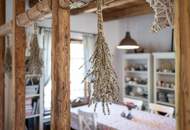 "Zauberhafter Dreikanthof mit großem Gartenparadies bei Tulln"