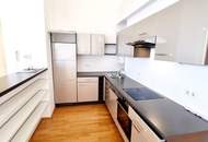 Neuer Preis! Traumhafter Blick auf das Schloss Schönbrunn - Neuer Preis! Happy to be here! Lichtdurchflutet + Super hohe Räume im Dachgeschoss + Terrasse mit Fernblick + Beste Infrastruktur und Anbindung!