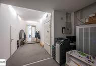 helles Altbau-Eckbüro am Parkring vis a vis des Stadparks