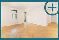 Heller Altbau mit großzügigem Balkon