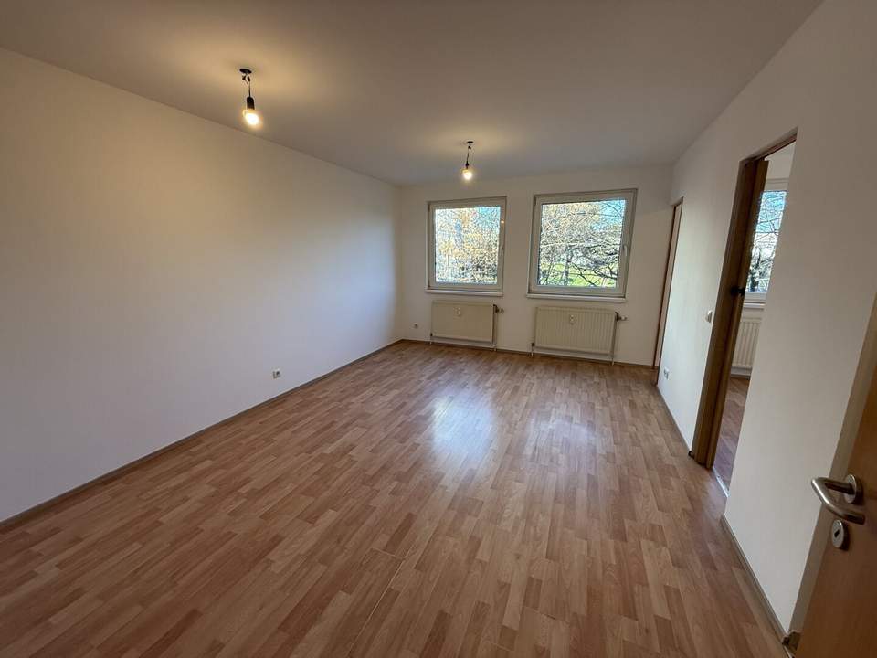 Rendite ca. 4,34% ! 1,5-Zimmer Wohnung zum Kauf beim Waldmüllerpark! Befristet vermietet!