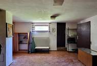 TRAUMHAFT SCHÖNES GRUNDSTÜCK MIT RENOVIERUNGSBEDÜRFTIGEM HAUS