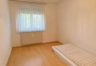 Ruhige 2-Zimmer-Wohnung mit Hof-Loggia und Tiefgaragenplatz