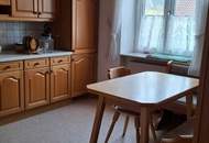 Stilvolles Wohn-Bauernhaus mit Nebengebäuden und Grüngarten!