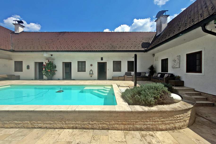 Charmanter Vierkanthof mit großzügiger Wohnfläche, Pool im Atrium und Nebengebäude in idyllischer Lage, Haus-kauf, 1.645.000,€, 8271 Hartberg-Fürstenfeld