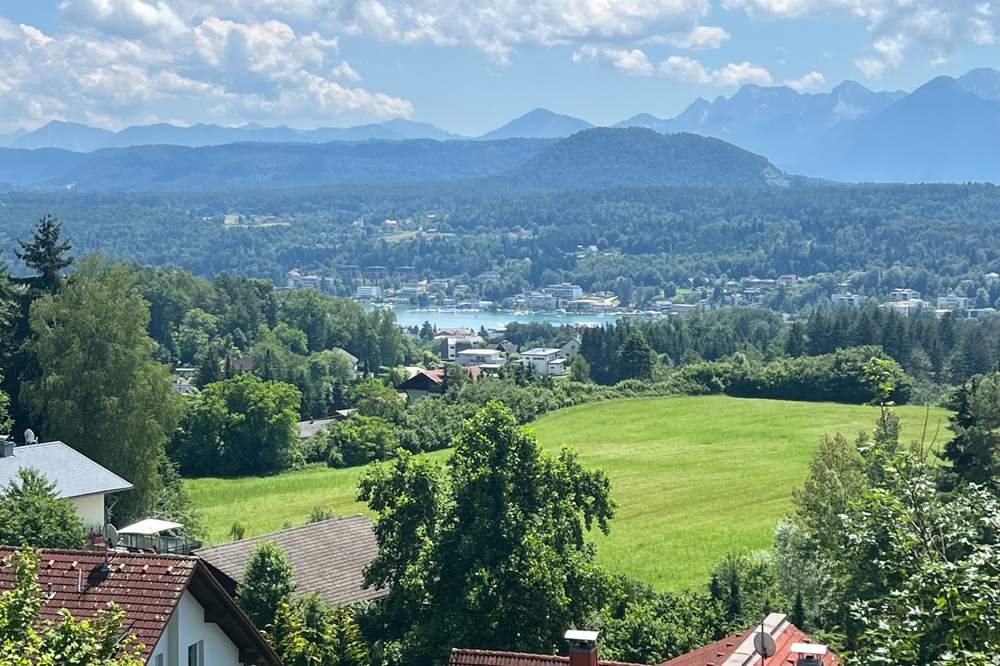 Grundstück mit See- und Karawankenblick