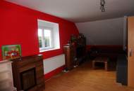 Einfamilienhaus mit viel Wohnfläche, Keller und Garten!